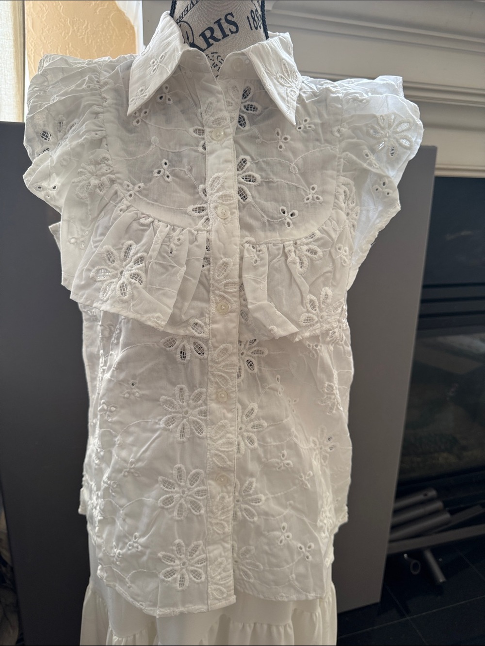 Ralph Lauren White Eyelet Ruffle Sleeveless Blouse